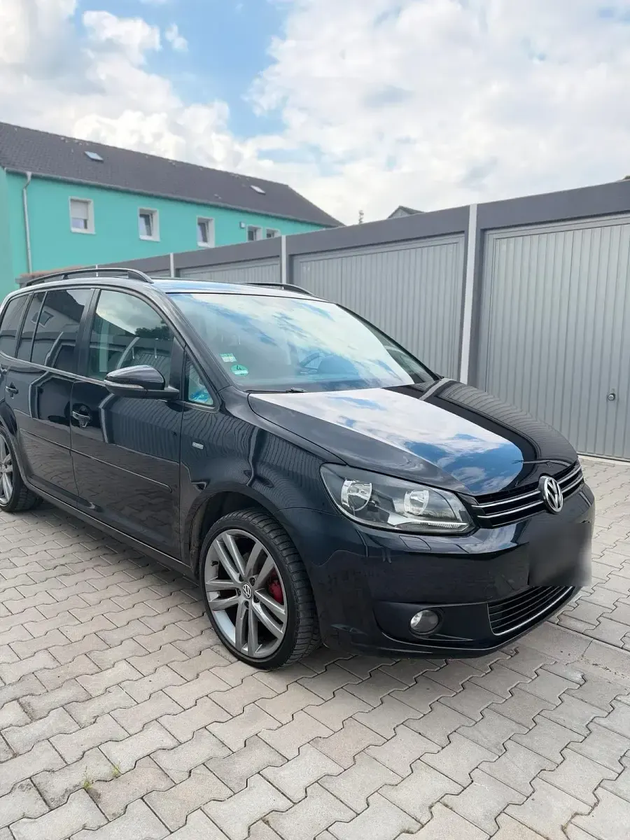 Gebraucht VW Touran 105 PS (77 kW) 2013 Schwarz Van / Kleinbus