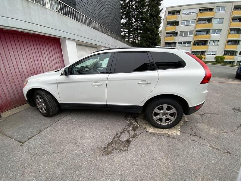Używany Volvo XC60 163 KM (119 kW) 2009 Biały SUV