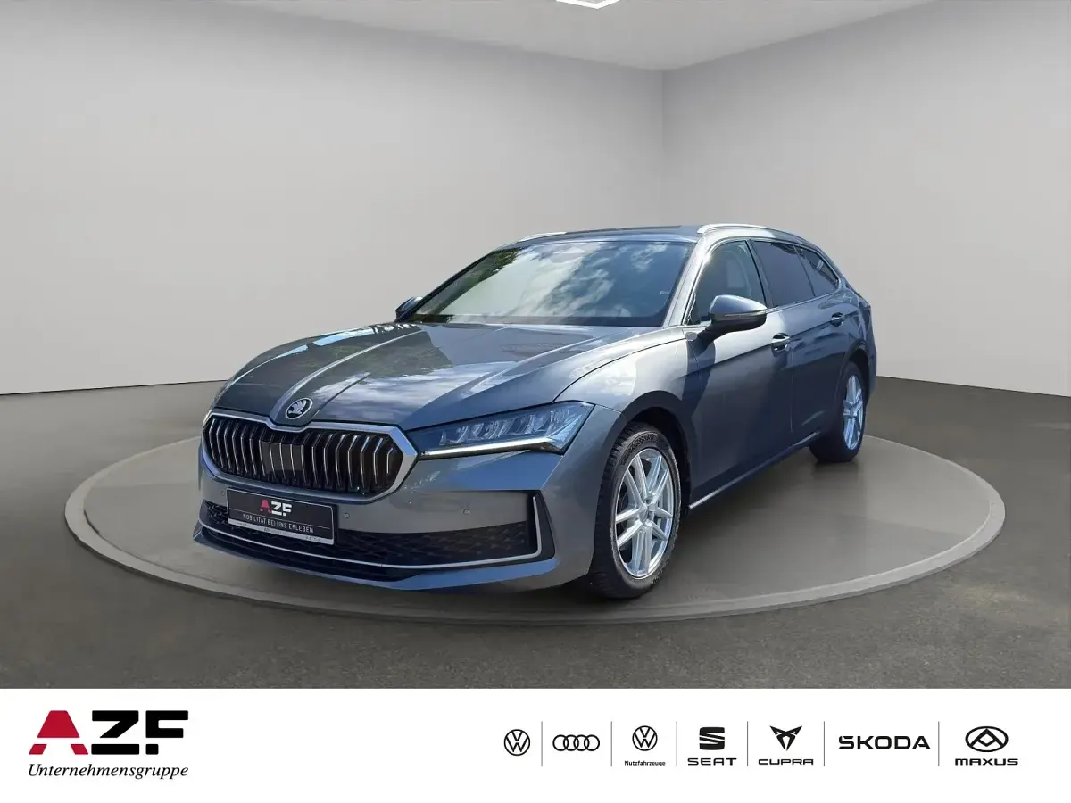 Gebraucht Skoda Superb Selection 150 PS (110 kW) 2025 Kombi