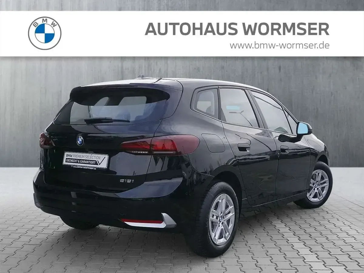 Gebraucht BMW 218 Active Tourer 136 PS (100 kW) 2023 Schwarz Van / Kleinbus