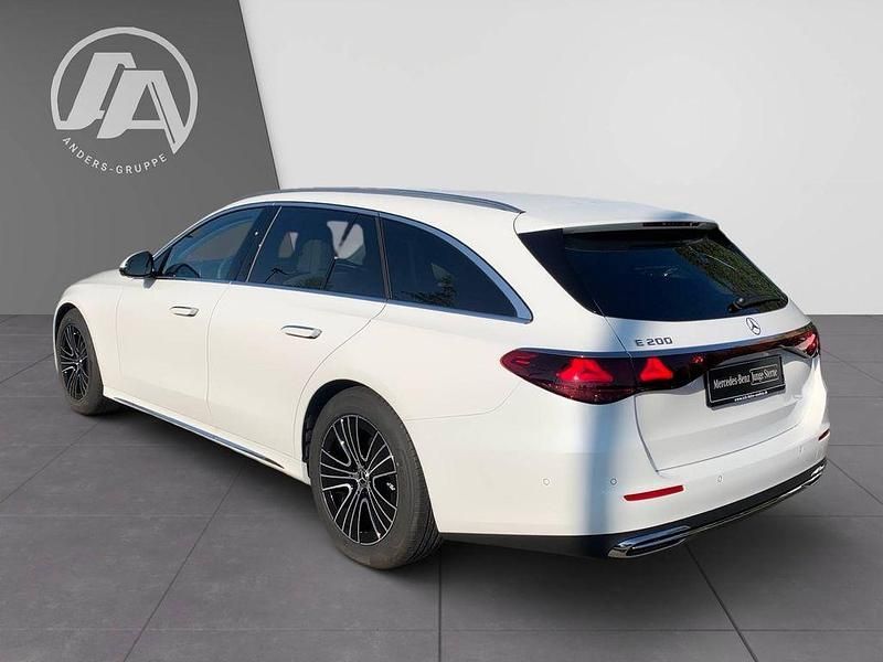 Gebraucht Mercedes E200 Exclusive 204 PS (150 kW) 2025 Weiß Limousine