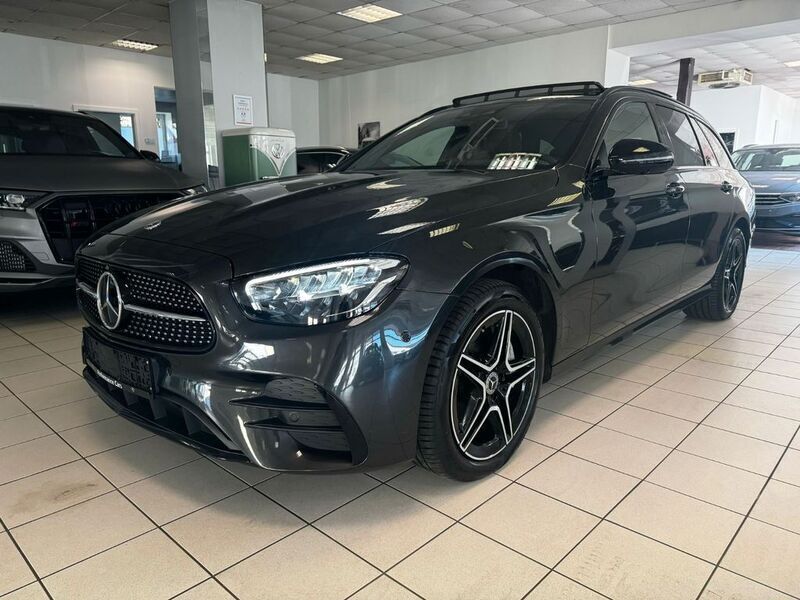 Olivgruen matt Gebraucht 2022 Mercedes E300 AMG Kombi | 44.490 € (Teuer) - Bild 1/4