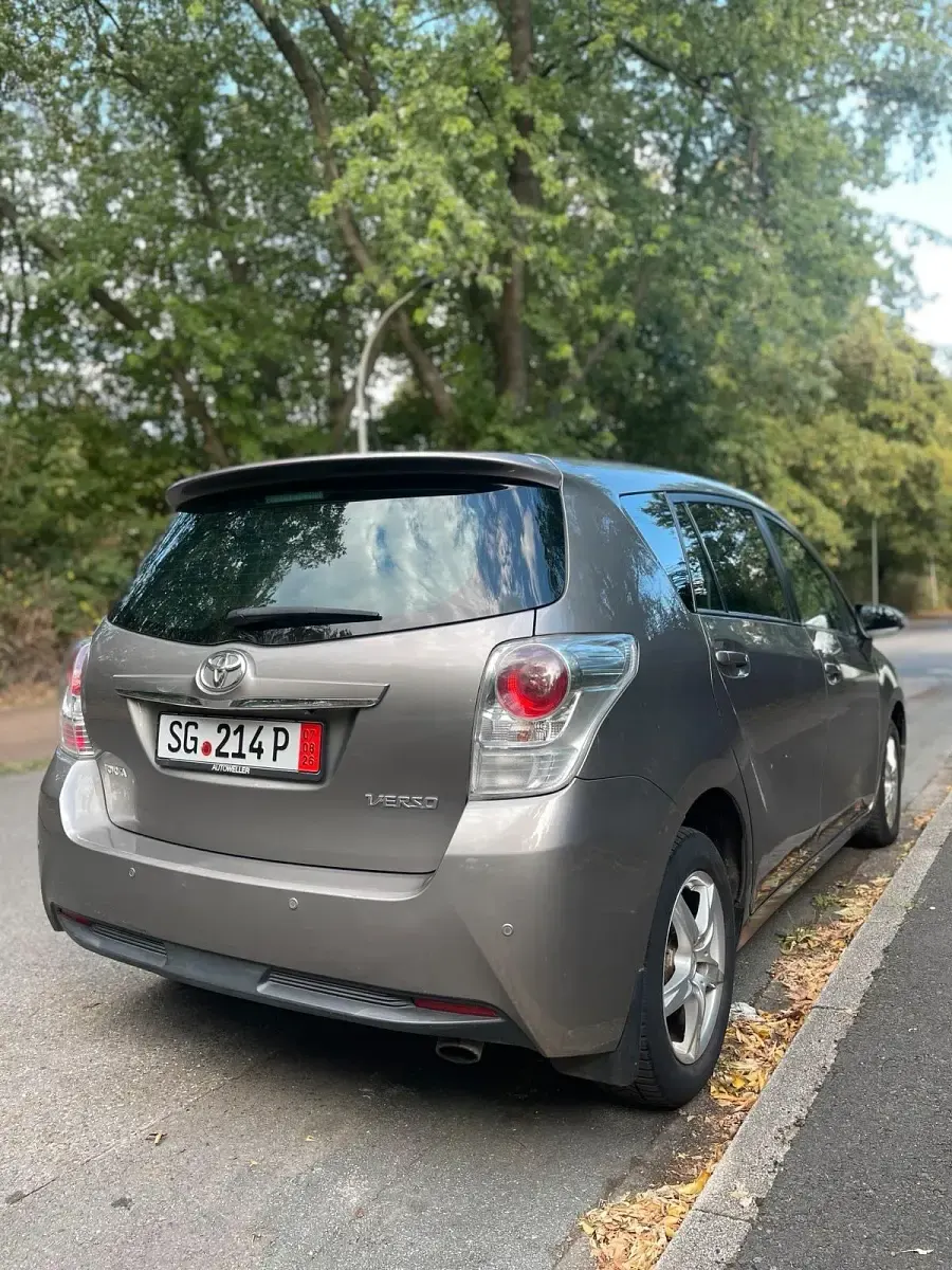 Gebraucht Toyota Verso 147 PS (108 kW) 2015 Van / Kleinbus