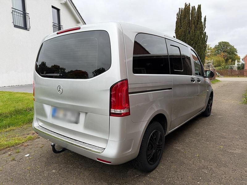 Gebraucht Mercedes Vito 114 PS (83 kW) 2016 Silber Van