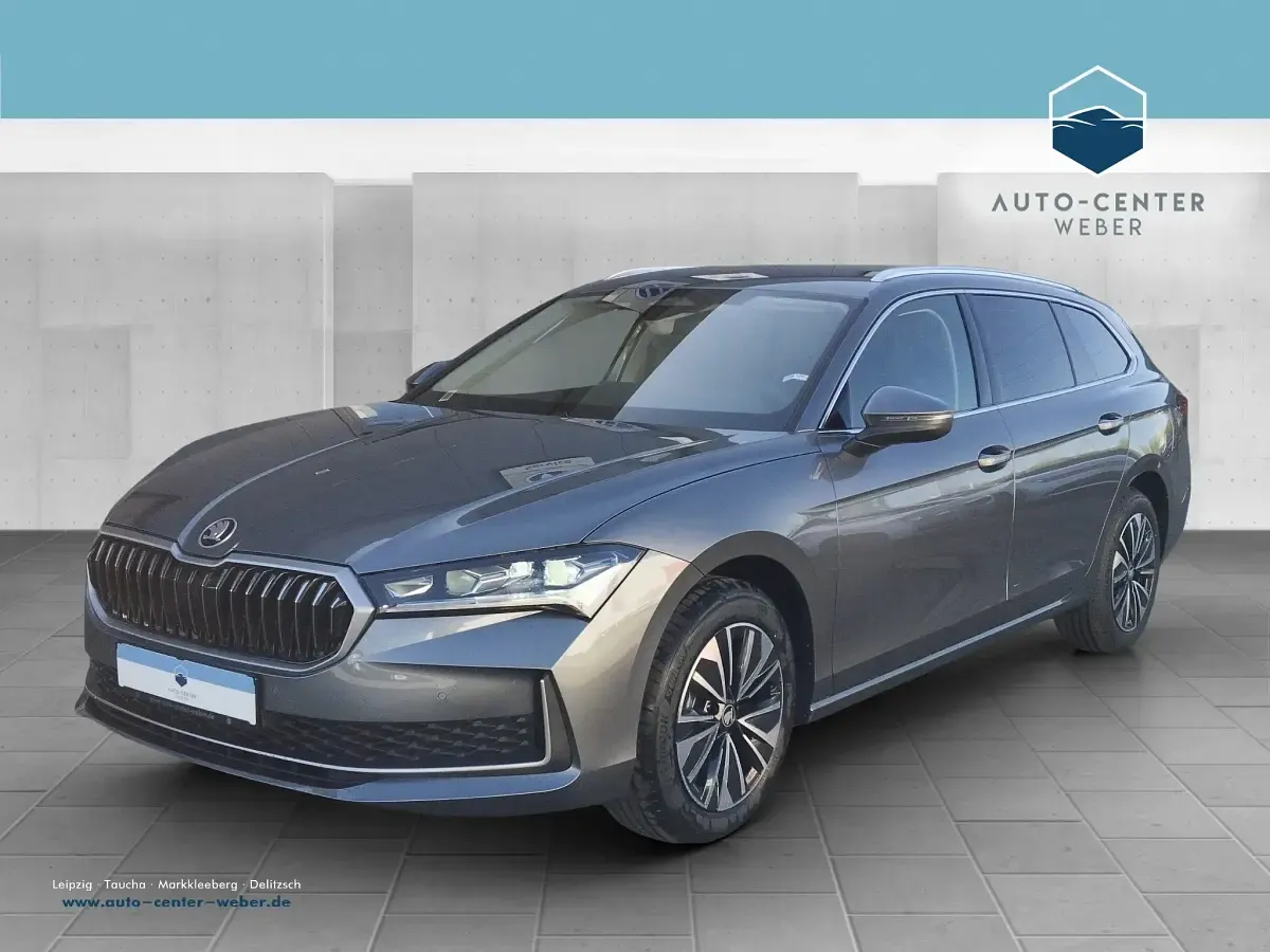 Nuevo Skoda Superb Selection 150 CV (110 kW) 2026 Gris Familiar