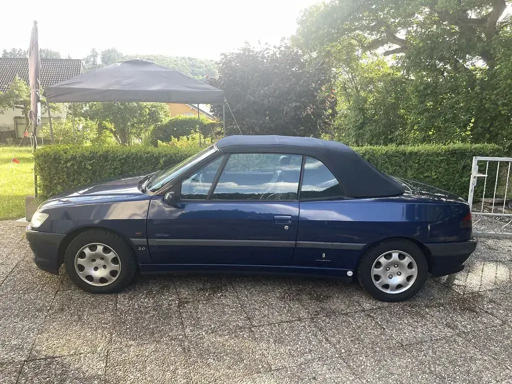 Gebraucht Peugeot 306 Cabriolet 88 PS (64 kW) 1999 Blau Cabrio
