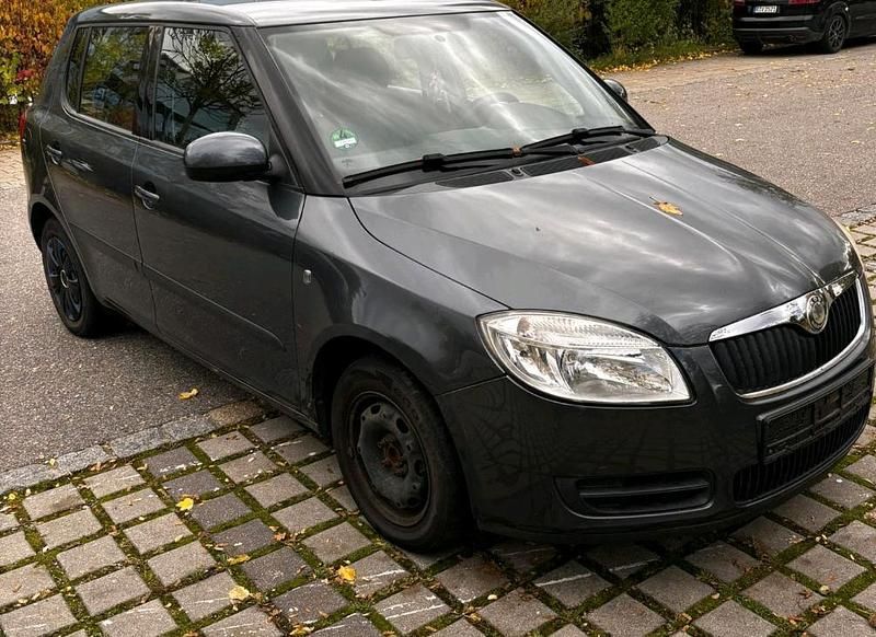 Grau Gebraucht 2008 Skoda Fabia Limousine | 1.400 € (Guter Preis) - Bild 1/4
