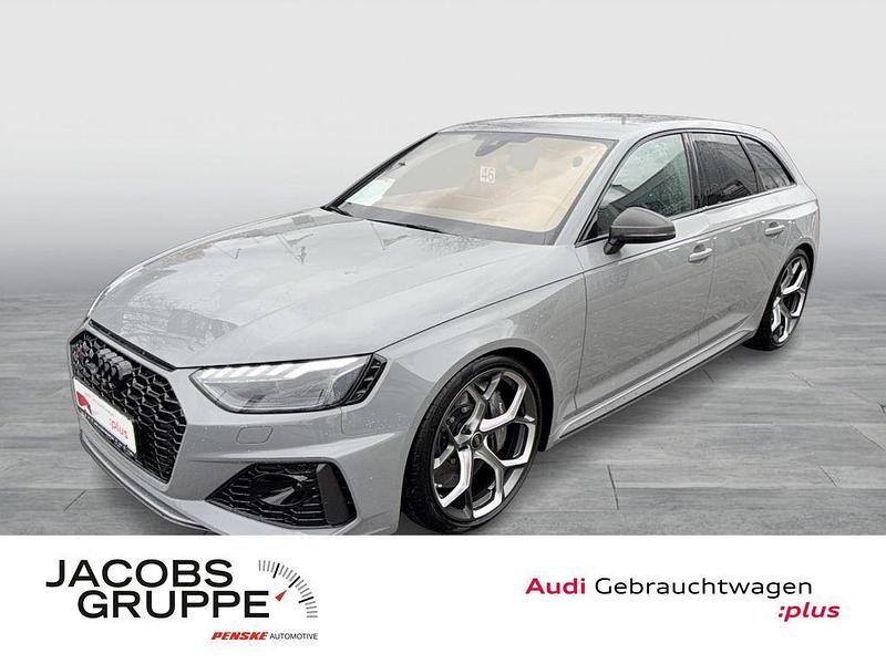Gebraucht Audi RS4 Ambiente 470 PS (345 kW) 2024 Nardograu Kombi