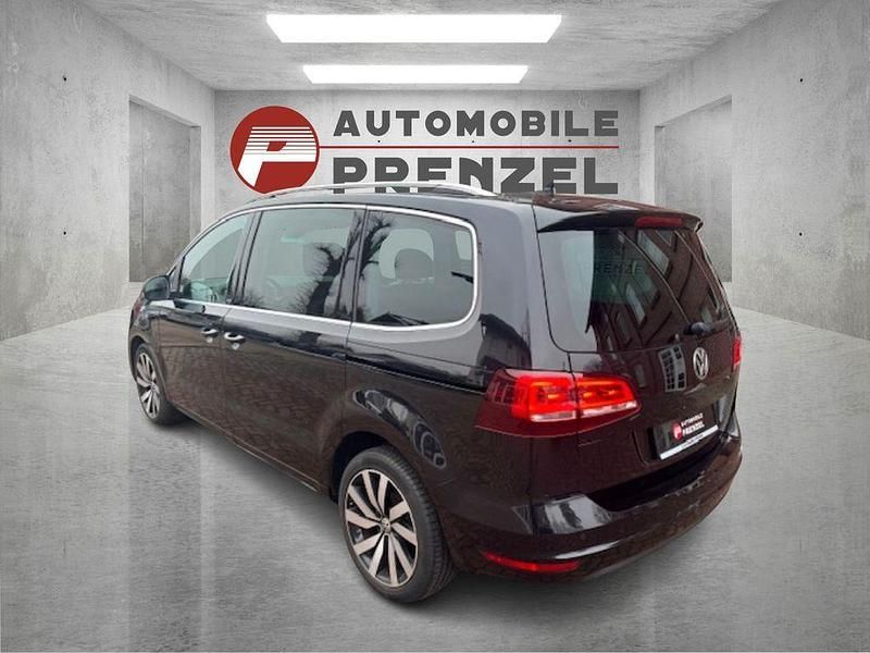 Gebraucht VW Sharan Allstar 184 PS (135 kW) 2017 Schwarz Van / Kleinbus