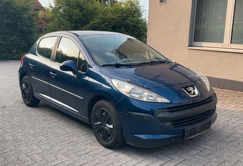 Blau Gebraucht 2007 Peugeot 207 Tendance Limousine | 990 € (Guter Preis) - Bild 1/4