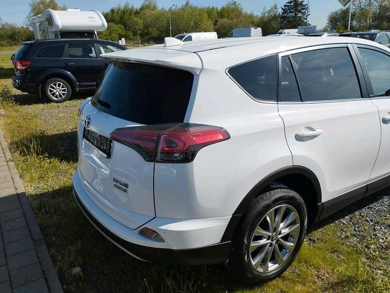 Gebraucht Toyota RAV4 197 PS (144 kW) 2018 Weiß SUV