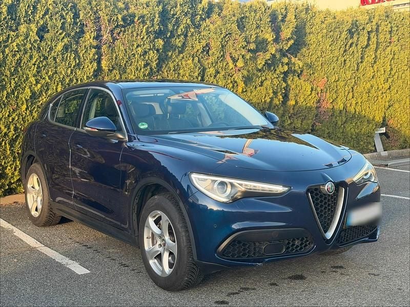 Gebraucht Alfa Romeo Stelvio Super 200 PS (147 kW) 2017 Blau SUV