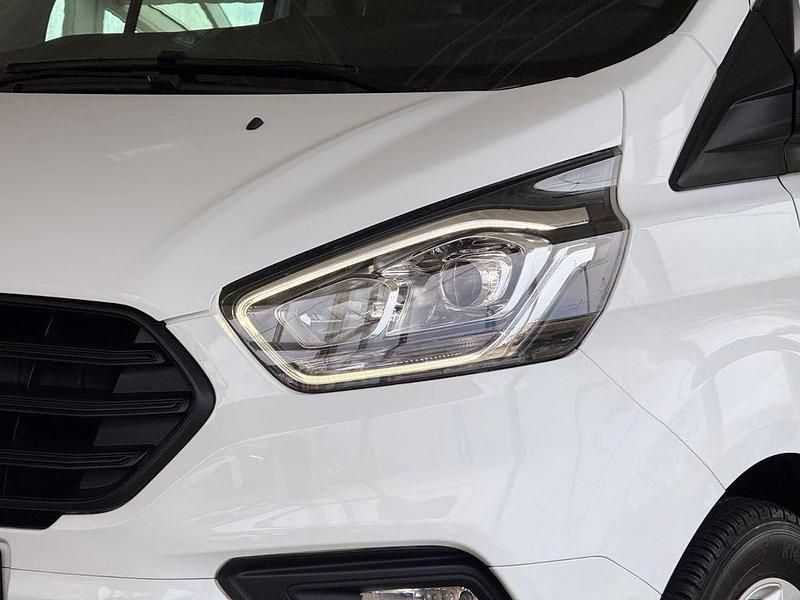 Gebraucht Ford Transit 131 PS (96 kW) 2022 Weiß Van / Kleinbus