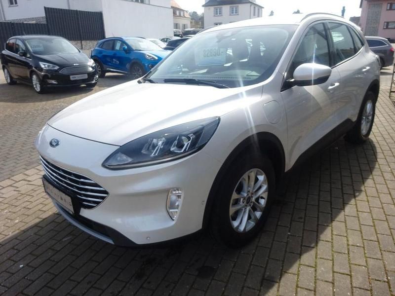 Weiß Gebraucht 2023 Ford Kuga Titanium SUV | 26.990 € (Guter Preis) - Bild 1/4