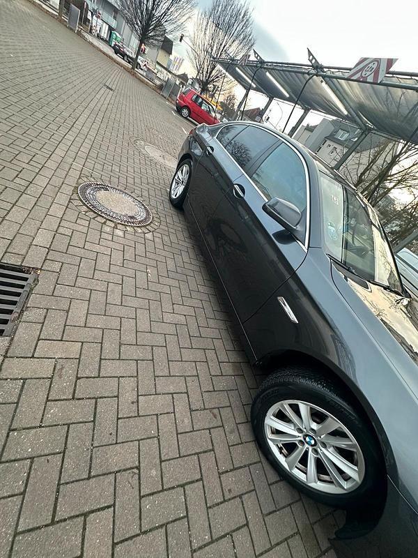 Gebraucht BMW 530 245 PS (180 kW) 2011 Limousine