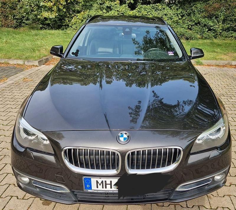 Braun Gebraucht 2016 BMW 525 Luxury Line Kombi | 14.750 € (Guter Preis) - Bild 1/4