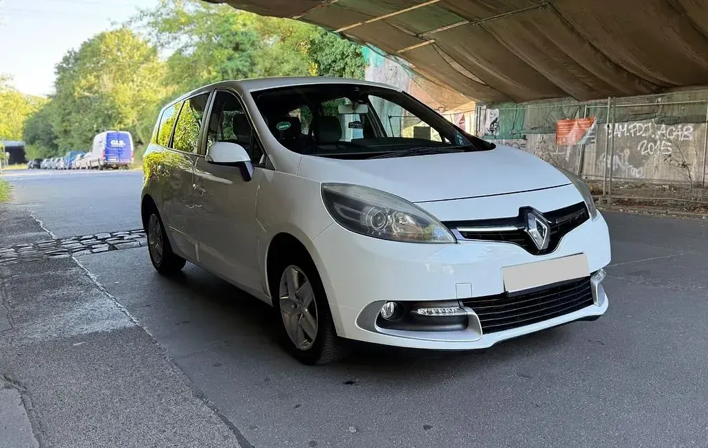 Gebraucht Renault Scénic 110 PS (80 kW) 2015 Weiß Van / Kleinbus