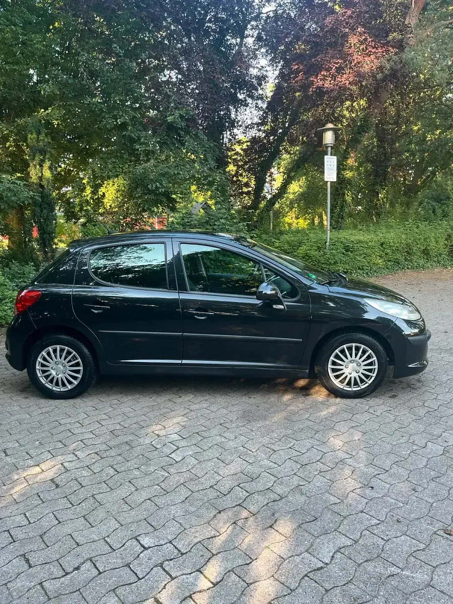 Gebraucht Peugeot 207 88 PS (64 kW) 2006 Schwarz Kleinwagen