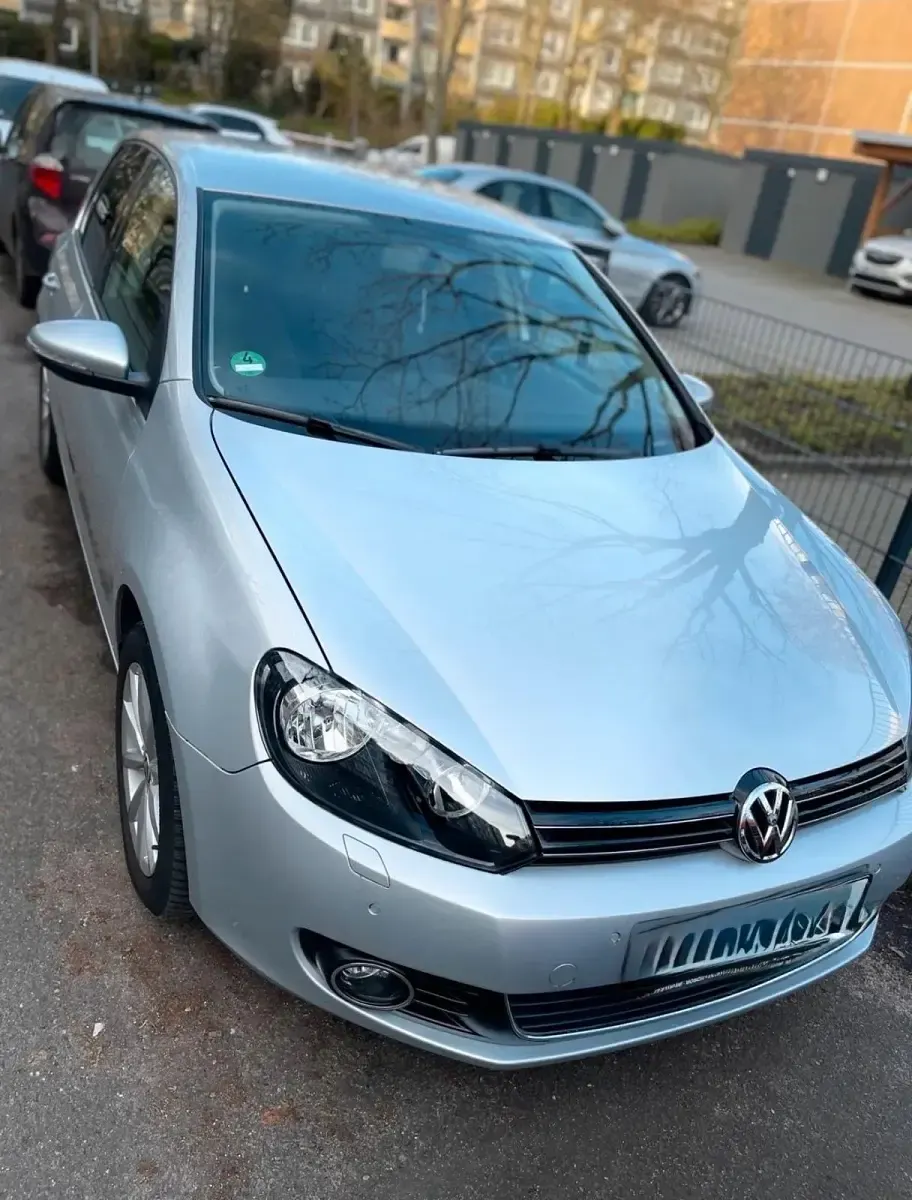 Gebraucht VW Golf VI 122 PS (89 kW) 2010 Grau Kleinwagen