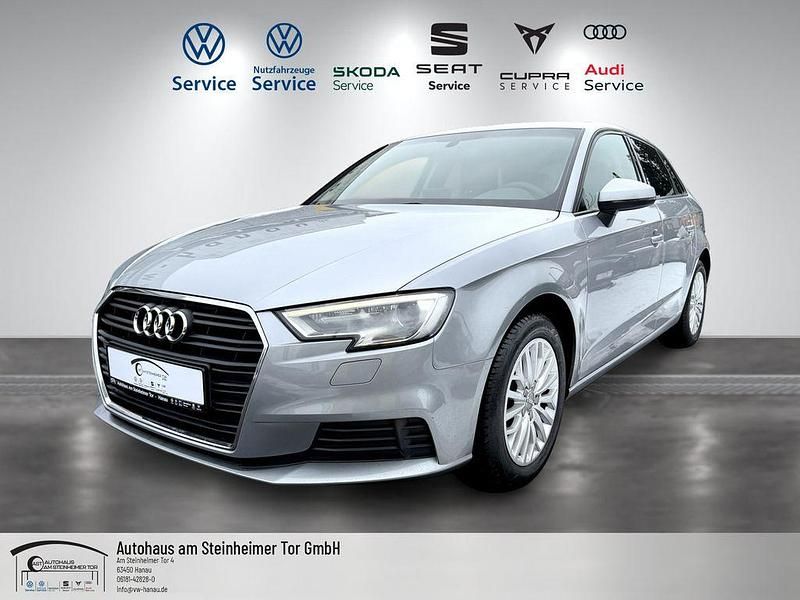 Gebraucht Audi A3 Basis 110 PS (80 kW) 2017 Silber Limousine