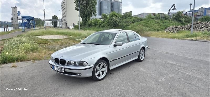 Silber Gebraucht 2000 BMW 520 Limousine | 2.995 € (Guter Preis) - Bild 1/4