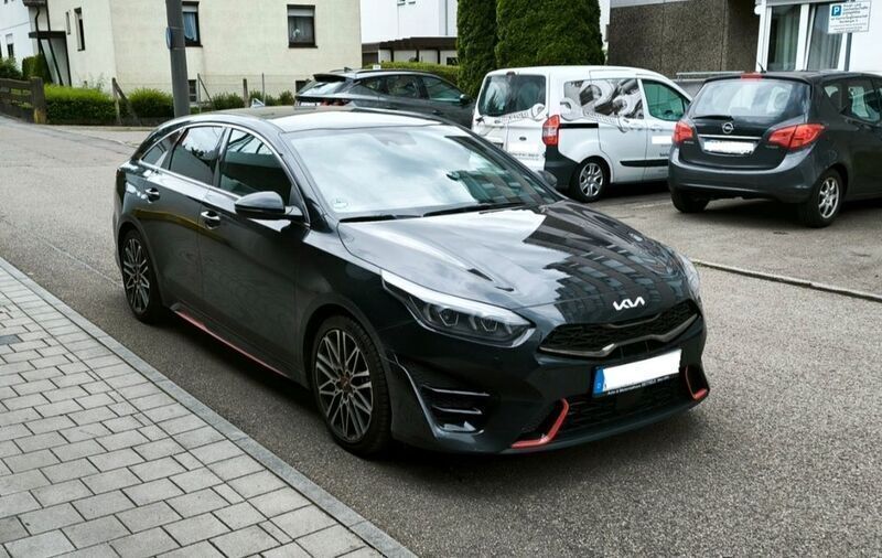 Schwarz Gebraucht 2024 Kia ProCeed Kleinwagen | 29.990 € (Guter Preis) - Bild 1/4