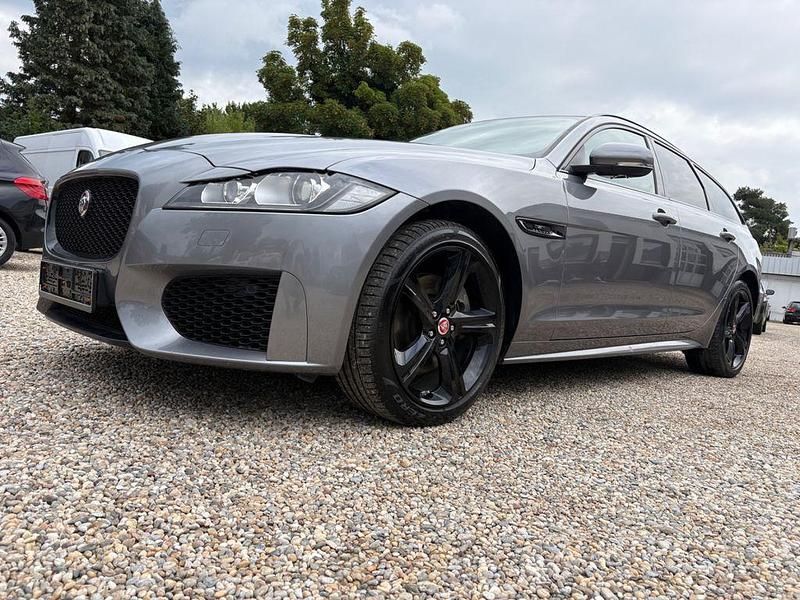 Grau Gebraucht 2020 Jaguar XF Sportbrake Chequered Flag Kombi | 24.990 € (Superpreis) - Bild 1/4