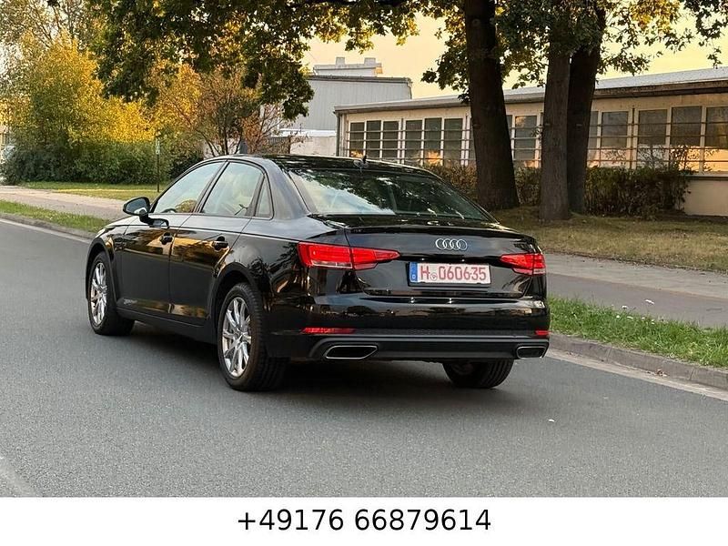 Gebraucht Audi A4 Basis 190 PS (139 kW) 2019 Brillantschwarz Limousine