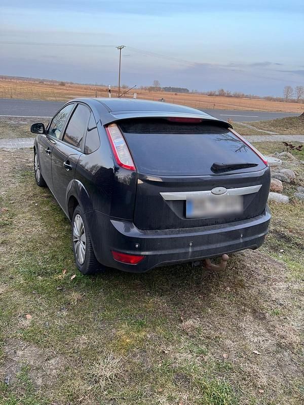 Gebraucht Ford Focus 109 PS (80 kW) 2008 Schwarz Kleinwagen