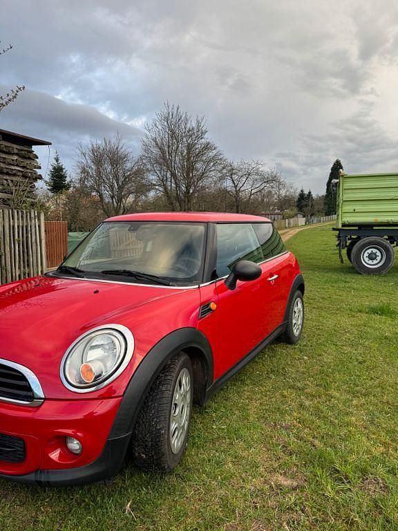 Gebraucht Mini ONE 75 PS (55 kW) 2010 Rot Kleinwagen