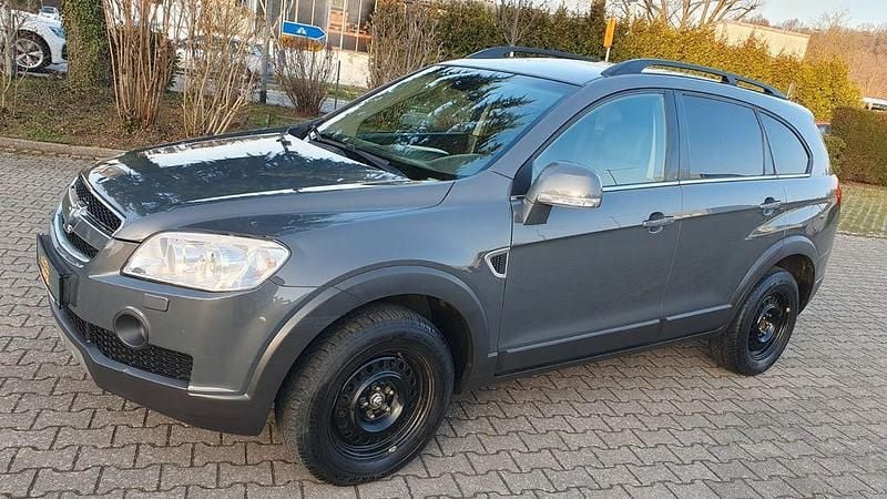 Gebraucht Chevrolet Captiva LT 150 PS (110 kW) 2010 Grau SUV