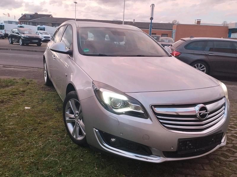 Gebraucht Opel Insignia 140 PS (102 kW) 2015 Silber Kombi