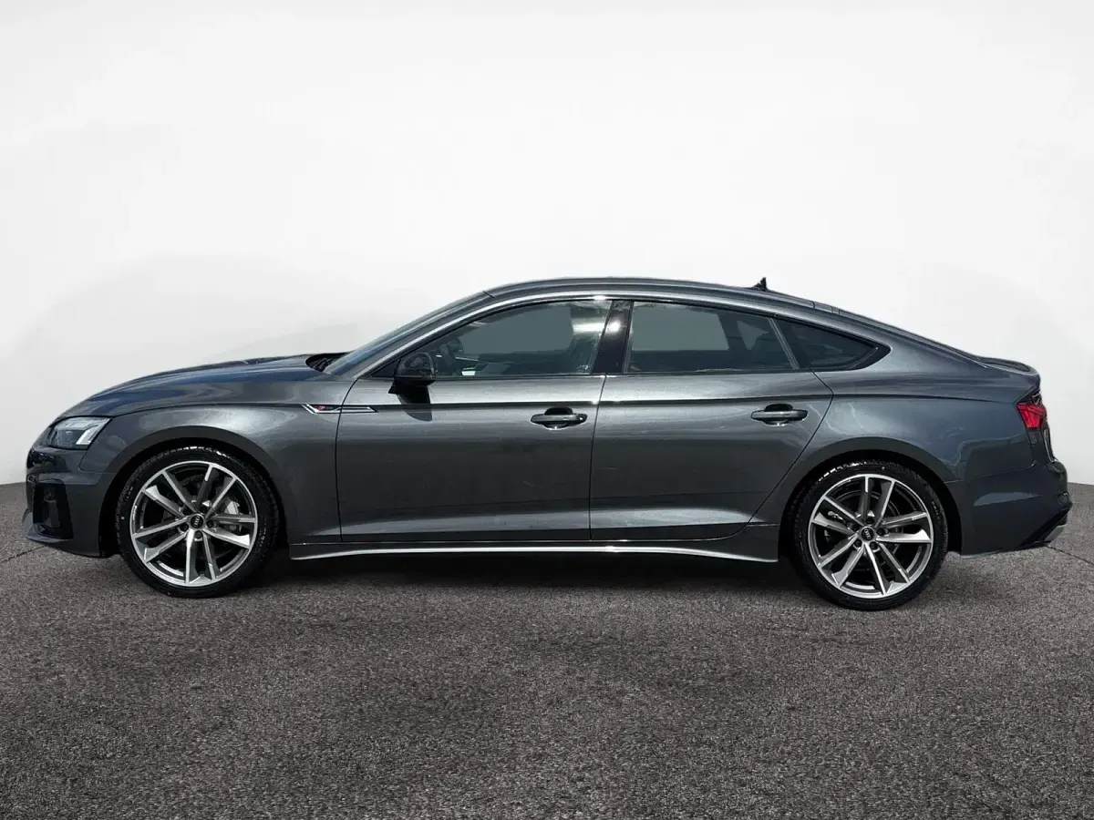 Gebraucht Audi A5 Sportback S-Line 204 PS (150 kW) 2023 Daytonagrau perleffekt Kleinwagen