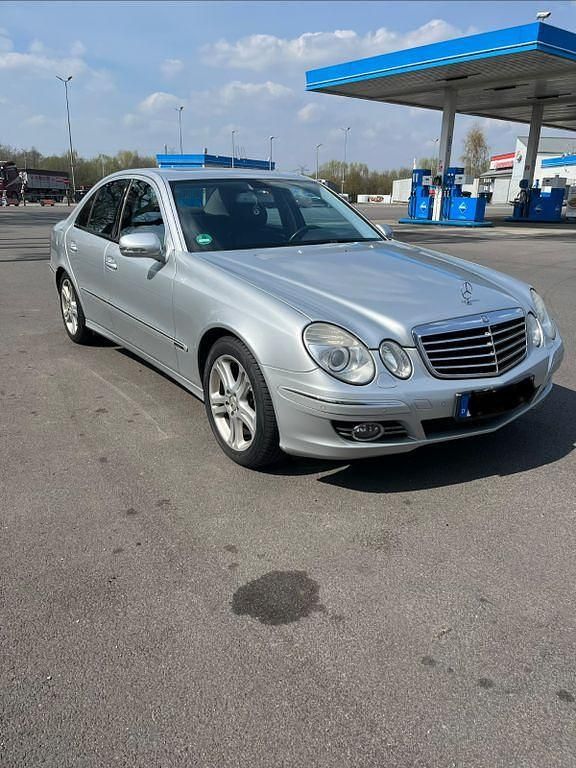 Gebraucht Mercedes E280 Avantgarde 190 PS (139 kW) 2008 Silber Limousine