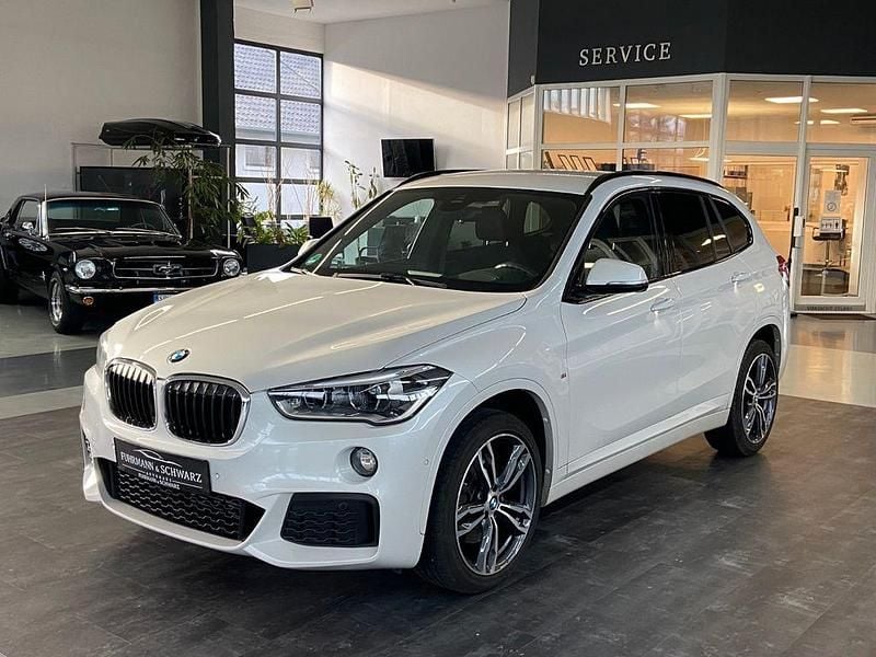 Mineralweiss metallic Gebraucht 2017 BMW X1 M Sport SUV | 21.480 € (Guter Preis) - Bild 1/4
