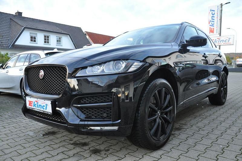 Schwarz Gebraucht 2016 Jaguar F-Pace R-Sport SUV | 24.900 € (Fairer Preis) - Bild 1/4