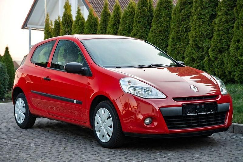 Gebraucht Renault Clio II Dynamique 75 PS (55 kW) 2009 Rot Limousine