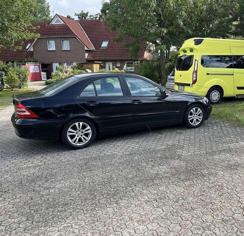 Gebraucht 2002 Mercedes C180 Classic Limousine | 2.500 € (Etwas zu teuer) - Bild 1/4
