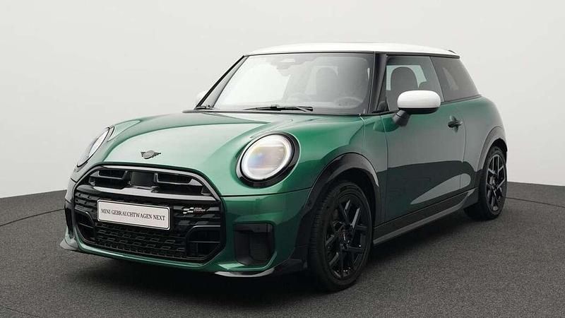 Grün Gebraucht 2024 Mini John Cooper Works Kleinwagen | 28.159 € (Fairer Preis) - Bild 1/4