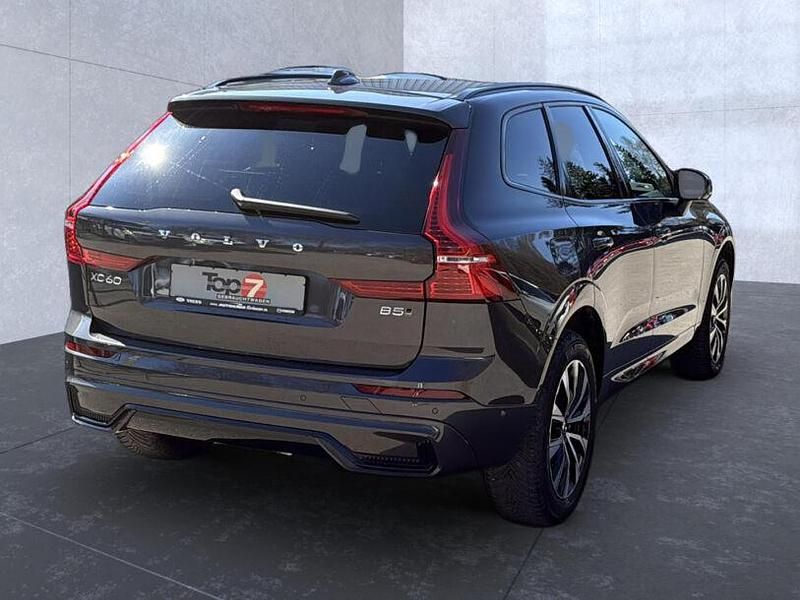 Gebraucht Volvo XC60 Plus 250 PS (183 kW) 2025 Platinum grey / (metallic) SUV