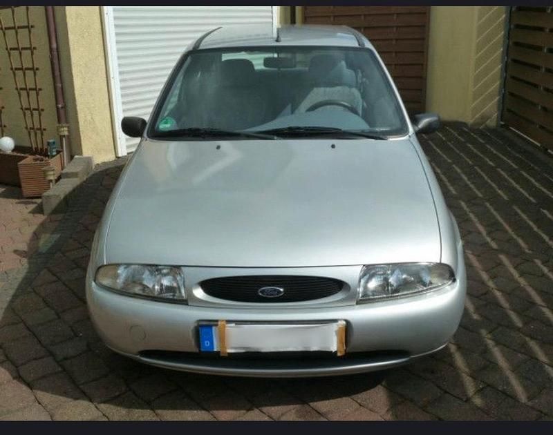 Grau Gebraucht 1998 Ford Fiesta Style Kleinwagen | 1.200 € (Fairer Preis) - Bild 1/4