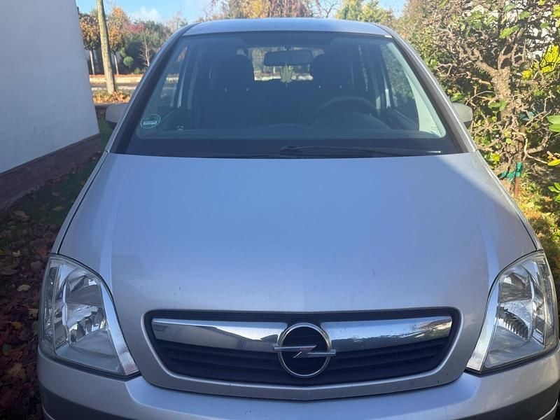 Silber Gebraucht 2010 Opel Meriva Van / Kleinbus | 800 € (Guter Preis) - Bild 1/4