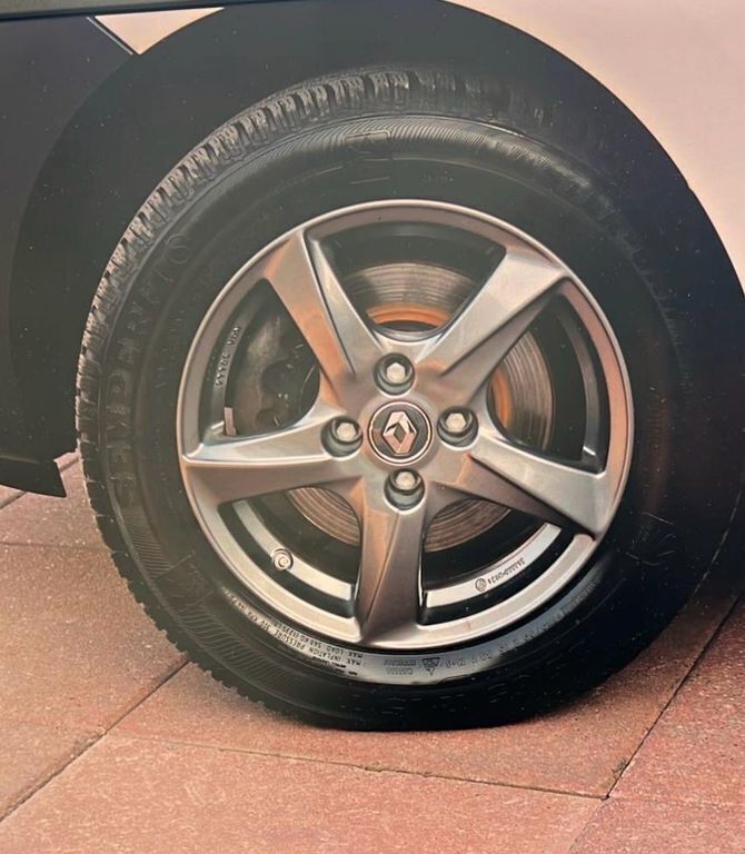 Grau Gebraucht 2012 Dacia Dokker Acces Van | 7.200 € (Fairer Preis) - Bild 1/4