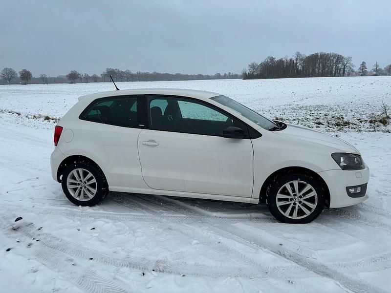 Gebraucht VW Polo 75 PS (55 kW) 2011 Weiß Kleinwagen