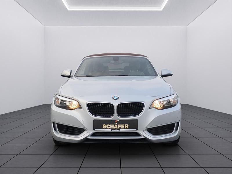 Gebraucht BMW 218 Sport Line 136 PS (100 kW) 2017 Silber metallic Cabrio