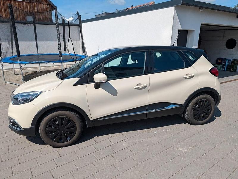 Second-hand Renault Captur Luxe 120 CP (88 kW) 2013 Bej SUV