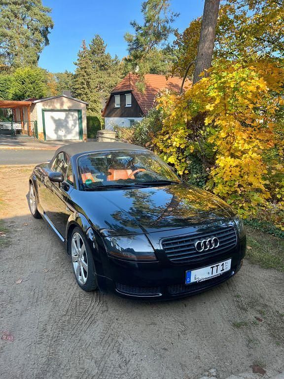 Schwarz Gebraucht 2002 Audi TT Roadster Sport Cabrio | 8.500 € (Etwas zu teuer) - Bild 1/4