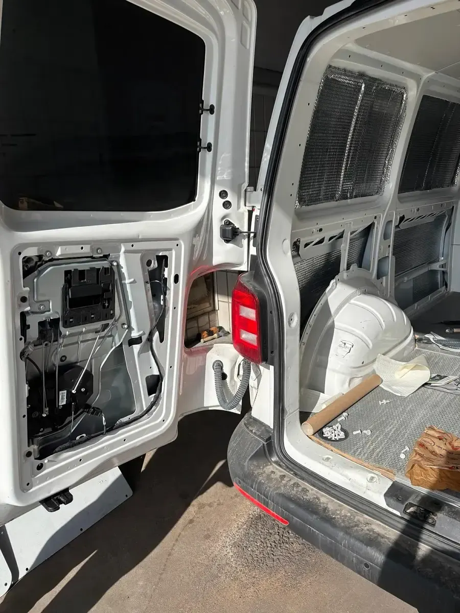 Second-hand VW Transporter 150 CP (110 kW) 2019 Alb Van