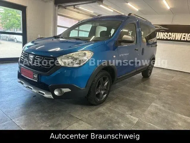 Gebraucht Dacia Dokker Celebration 116 PS (85 kW) 2017 Blau Van / Kleinbus