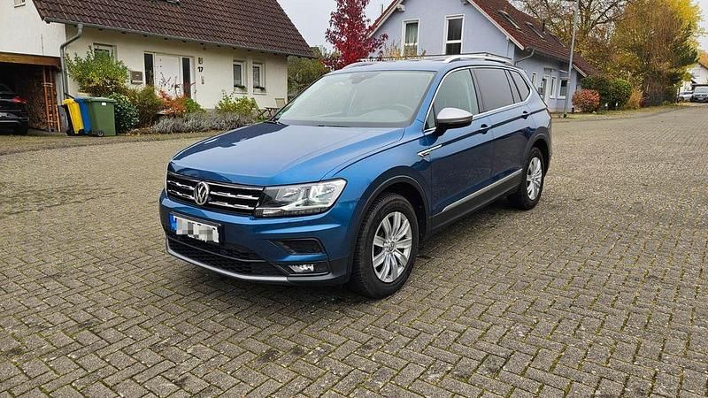 Blau Gebraucht 2020 VW Tiguan Allspace SUV | 26.900 € (Superpreis) - Bild 1/4